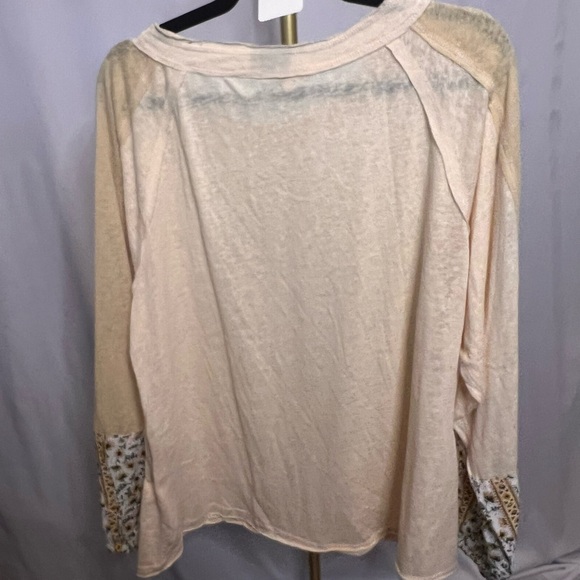 Easel blouse beige long sleeve size large pit to pit 24” - Picture 4 of 5